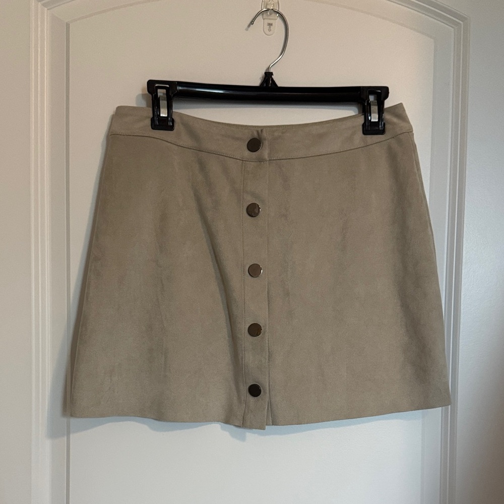 Button-Front greyish Crean Tan Velvet Skirt